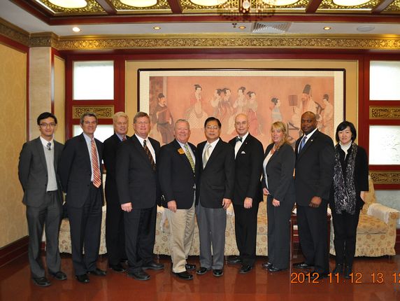 全国友协美大部主任谢元会见美国州议长代表团