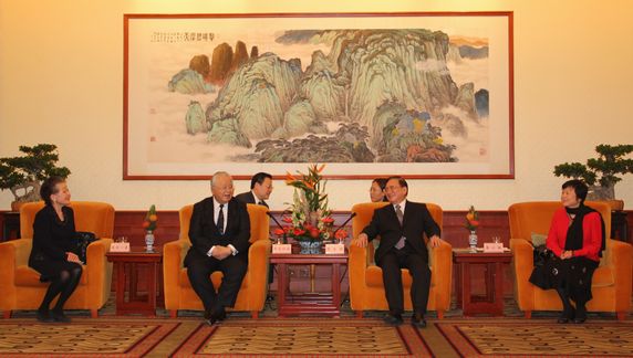 唐家璇会长、李小林会长会见米仓弘昌