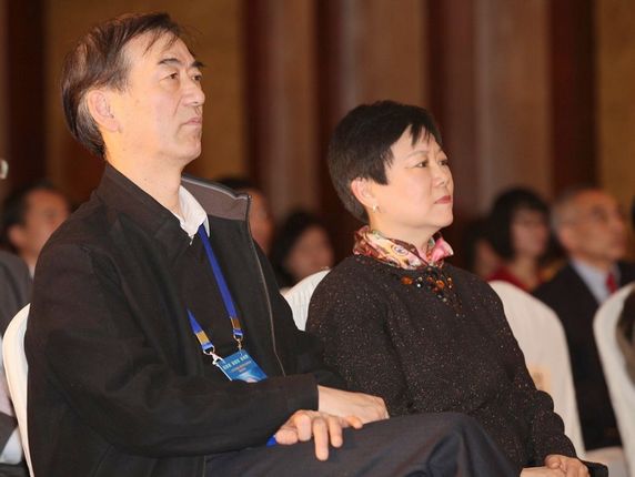 基金会名誉会长李小林、理事长李建平出席晚会现场
