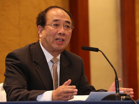 全国政协外事委员会主任赵启正在共建社会主义文化强国论坛上发言