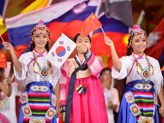 中外青少年友谊大联欢