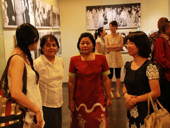 参加全国友协会史展
