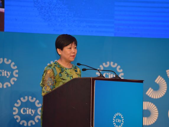 李小林会长在开幕式上致辞