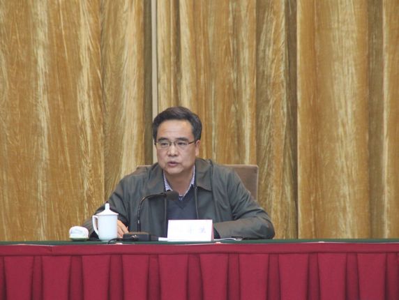 甘肃省委政策研究室副主任周普生谈西部大开发