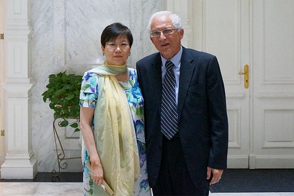 李会长会见马中友协主席卡莱亚