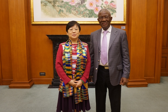 李小林会长会见加纳国土资源部长米尔斯
