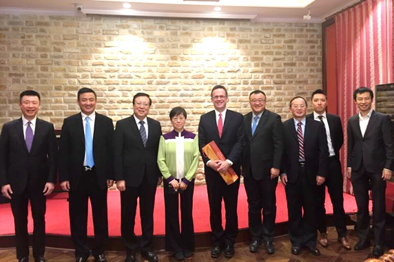 李小林会长会见美国乔治城大学副校长班绍夫