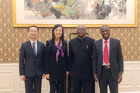 林怡副会长会见尼日利亚驻华大使馆代办欧瑞巴