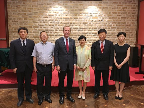 李小林会长会见尼尔