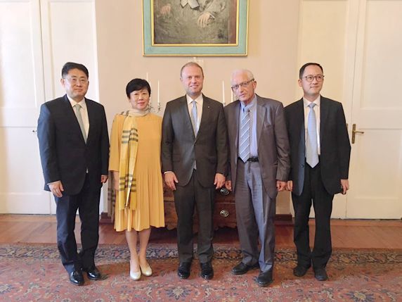 李小林会长会见马耳他总理穆斯卡特