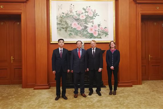宋敬武副会长会见德国驻华公使雷宇翰