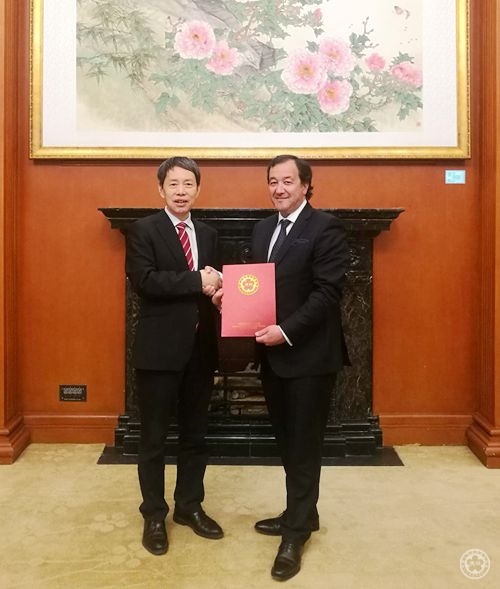 户思社副会长会见若泽·佩德罗