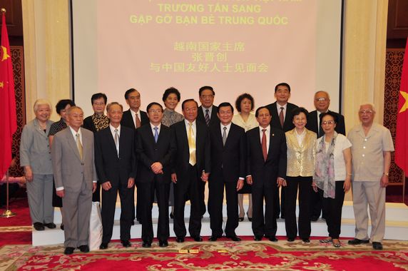 Group Photo of President Truong Tan Sang with Major Chinese Representatives