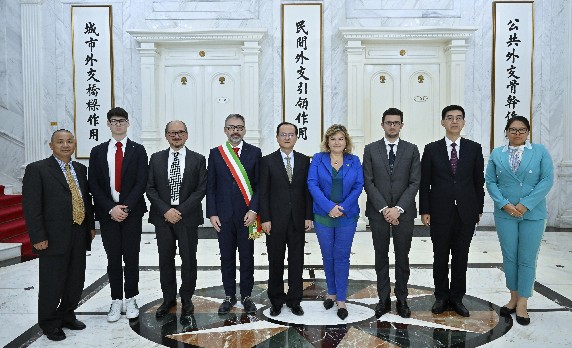 3e7863fb2741a0fff375e1e0ca68b9c_副本.jpg