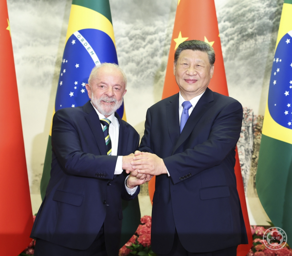 Xi Jinping Holds Talks with Brazilian President Luiz Inácio Lula da Silva
